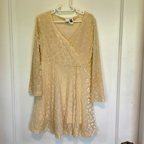 Cotton On girls ivory velvet burnout leopard dress, size 4T. - Picture 2 of 4